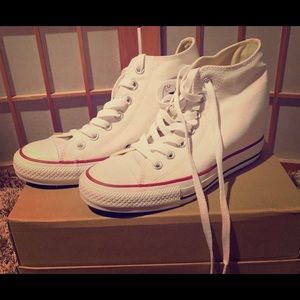 NEW Converse-Women’s Wedge High Top Sneakers